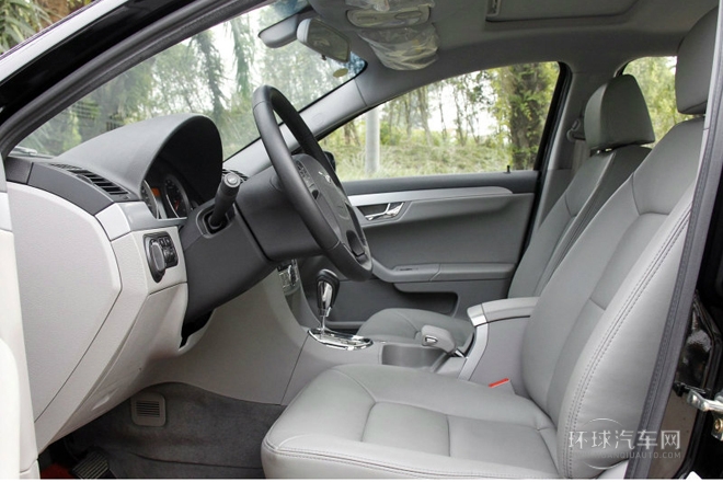2012款 2.0T 自動(dòng)尊享型