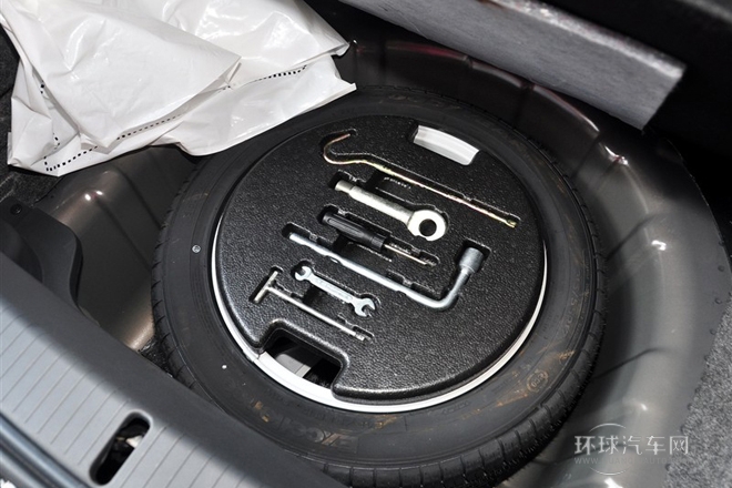 2011款 2.0T 自動豪華型