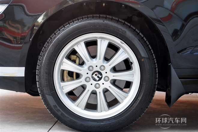 2011款 2.0T 自動豪華型