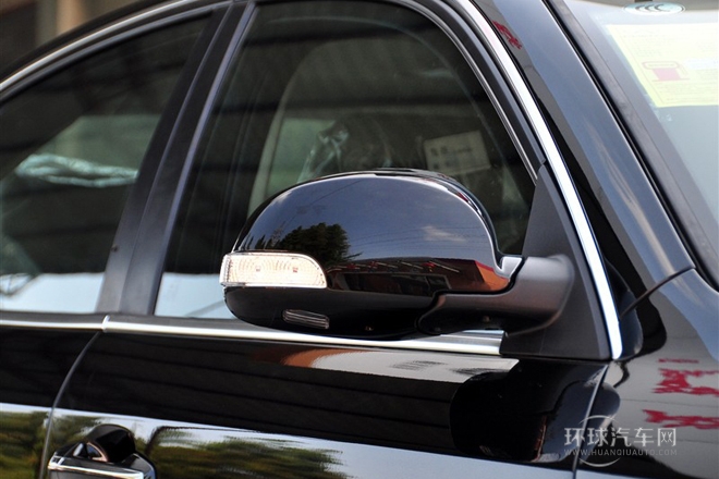 2011款 2.0T 自動(dòng)豪華型