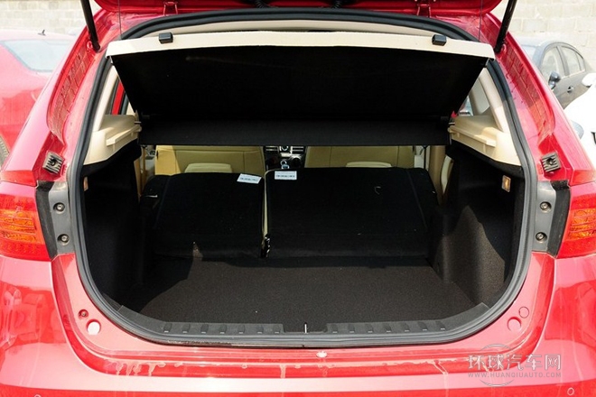 2012款 1.5T 手動(dòng)兩驅(qū)豪華型