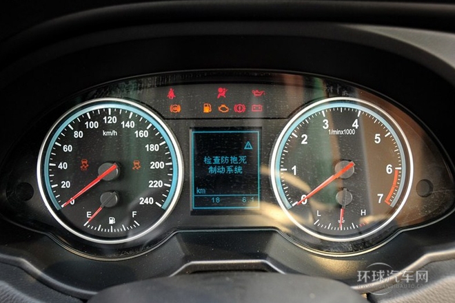 2012款 1.5T 手動(dòng)兩驅(qū)豪華型