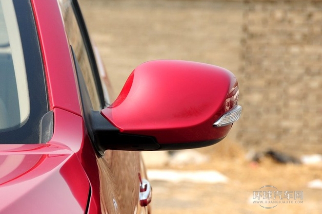 2012款 1.5T 手動兩驅豪華型