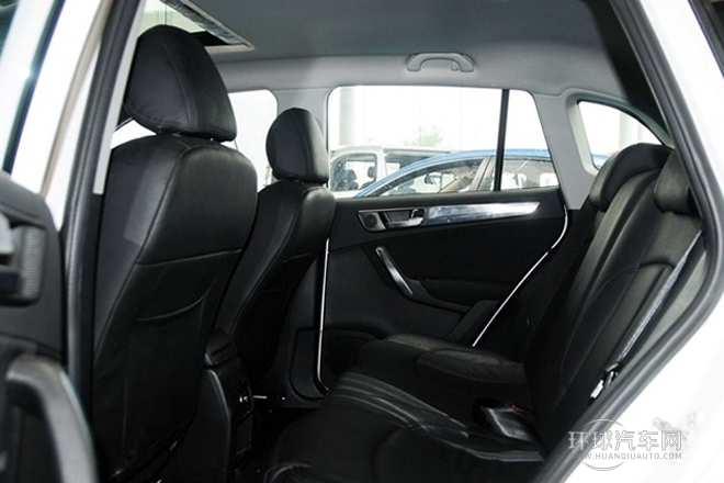 2012款 1.5T 手動(dòng)兩驅(qū)運(yùn)動(dòng)型