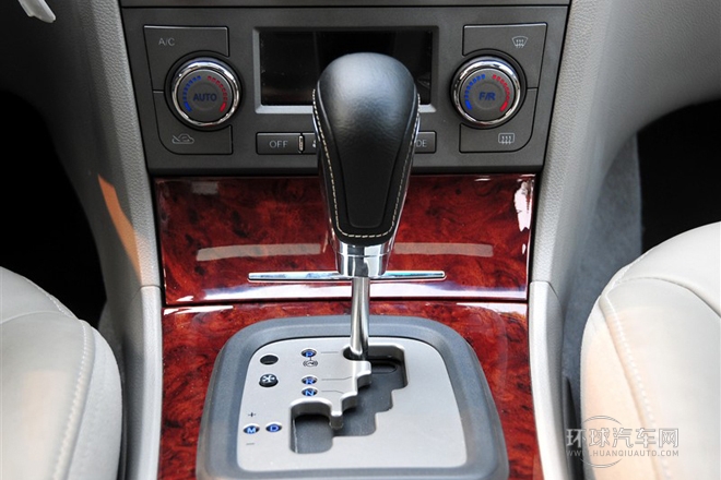 2011款 2.0T 自動(dòng)旗艦型