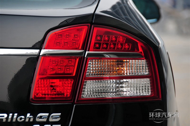 2011款 2.0T 自動旗艦型