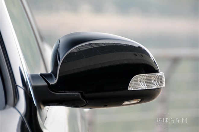 2011款 2.0T 自動(dòng)旗艦型