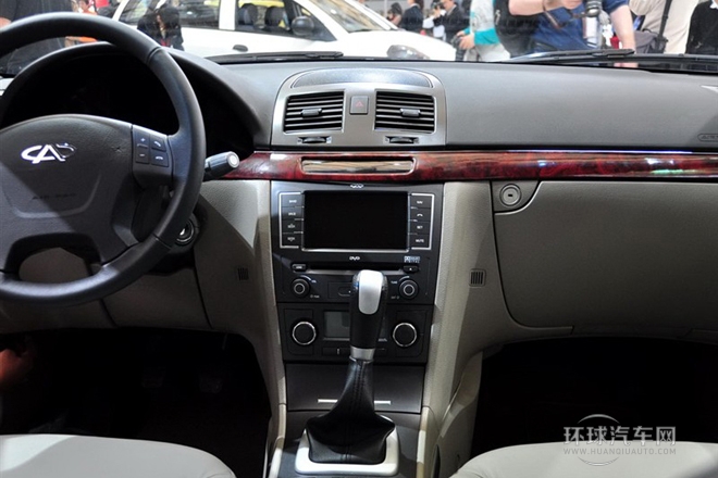 2011款 2.0T 自動舒適型