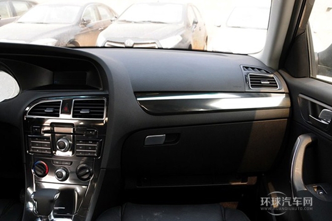 2012款 1.5T 自動兩驅運動型