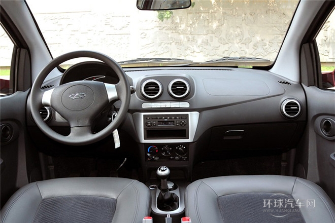 2011款 1.0L 手動(dòng)傳奇版