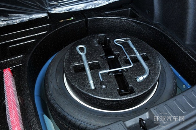 2012款 1.6L 自動豪華型