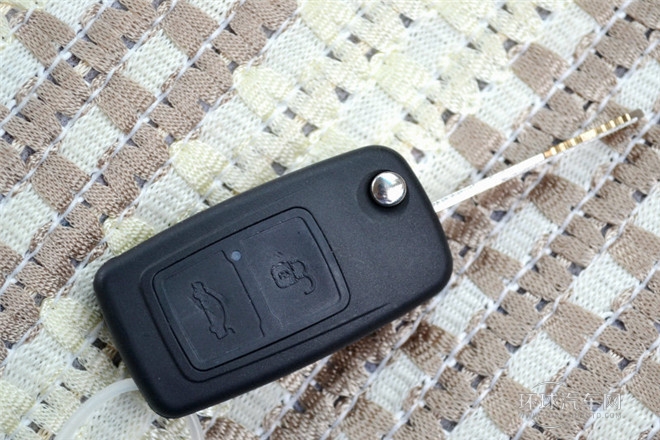 2012款 兩廂 1.6L CVT進取型