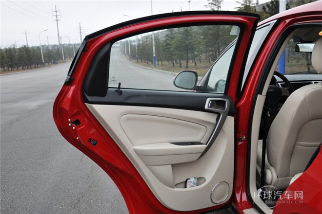 2012款 兩廂 1.6L CVT進取型