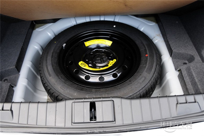 2012款 三廂 1.6L CVT進(jìn)取型