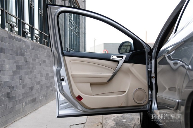 2012款 三廂 1.6L CVT進取型