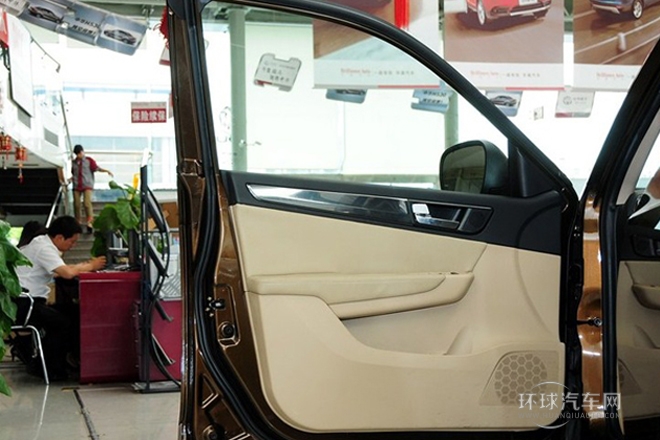 2012款 1.6L 自動尊貴型