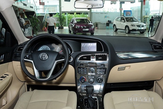 2012款 1.6L 自動尊貴型