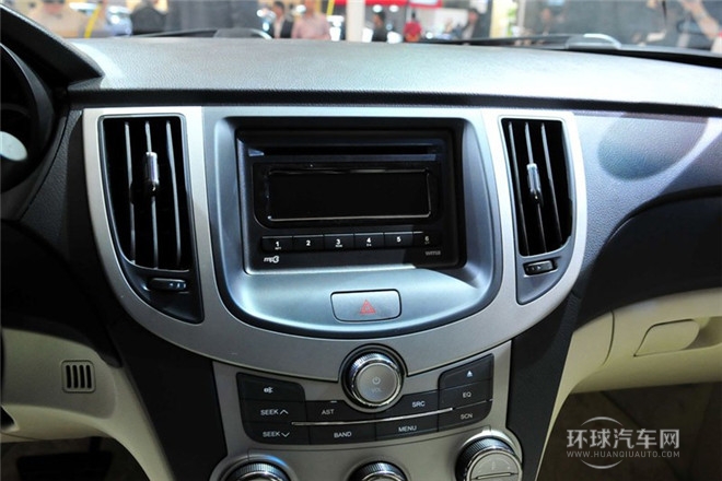 2012款 三廂 1.6L CVT尊貴型