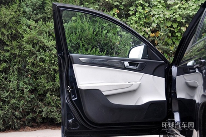 2011款 1.6L 手動舒適型