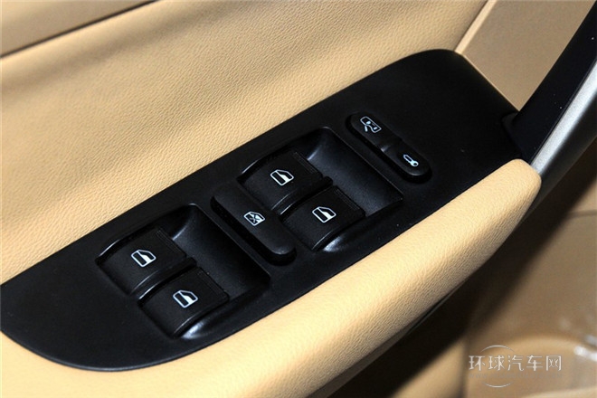 2010款 改款兩廂 1.6L 手動進取型