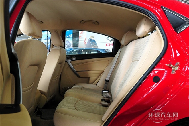 2010款 改款兩廂 1.6L 手動(dòng)進(jìn)取型