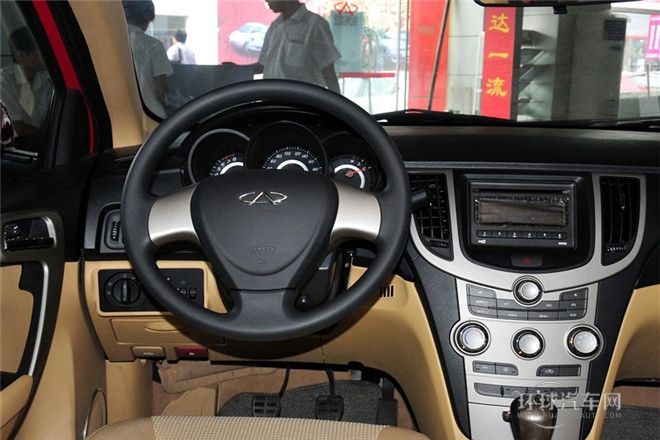 2010款 改款兩廂 1.6L 手動(dòng)進(jìn)取型