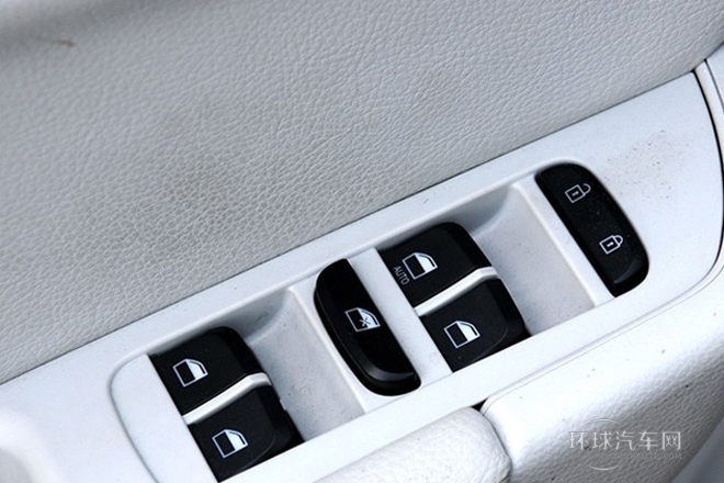 2011款 1.6L 手動豪華型