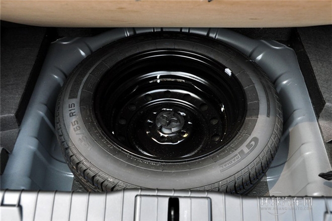 2010款 改款三廂 1.6L 手動進取型