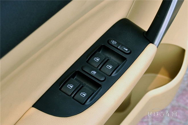 2010款 改款三廂 1.6L 手動進(jìn)取型