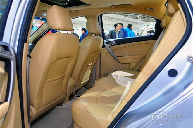 2010款 改款三廂 1.8L 自動尊貴型