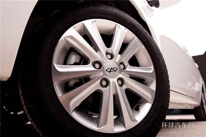 2013款 1.5L 手動尊尚型