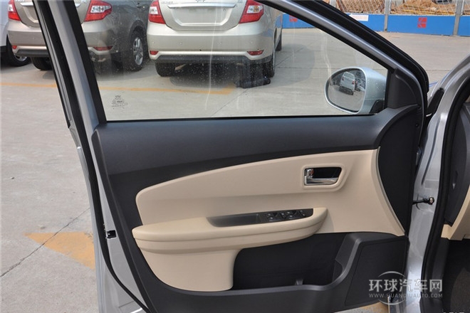 2013款 1.5L 手動尊尚型