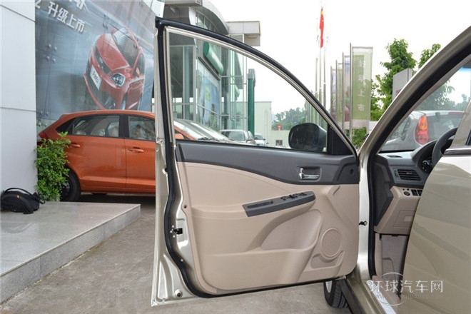 2014款 1.8L CVT卓悅天窗型