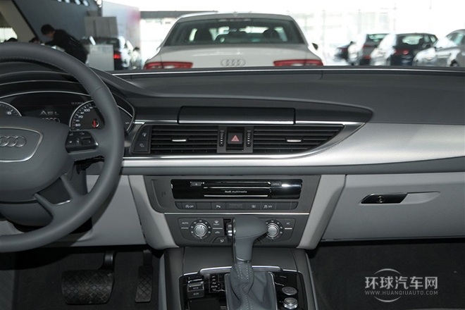 2014款 TFSI 標(biāo)準(zhǔn)型