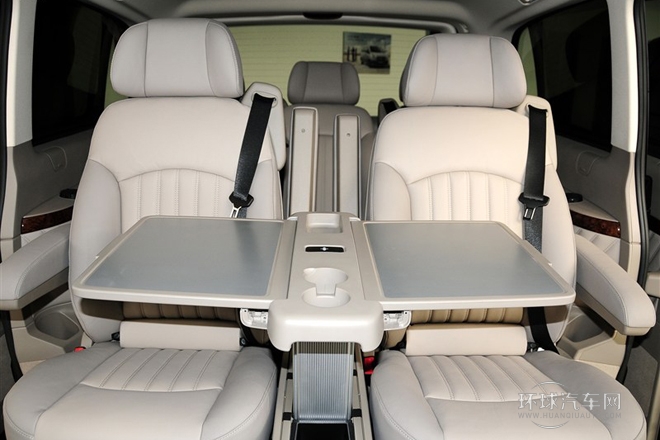 2012款2.5L尊貴版