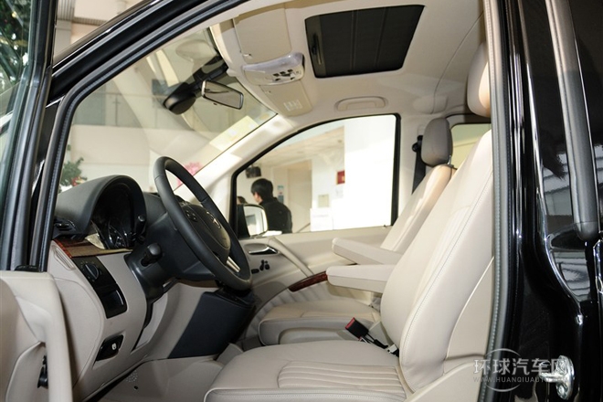 2012款2.5L尊貴版