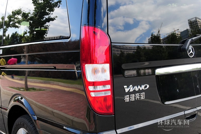 2012款3.5L勁馳版