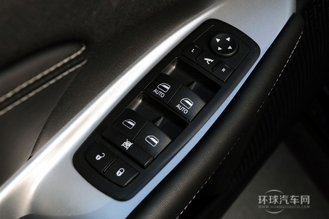 2012款 2.4L 豪華版