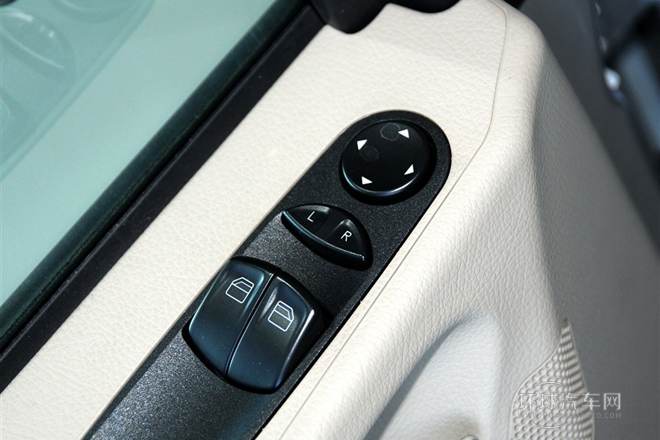 2013款3.0L舒適版