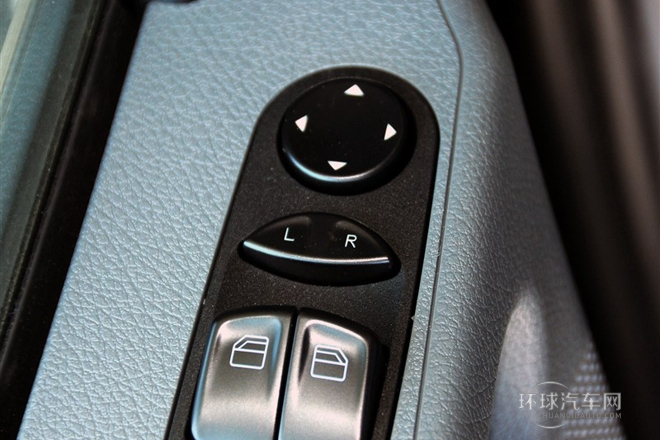 2013款3.0L商務版