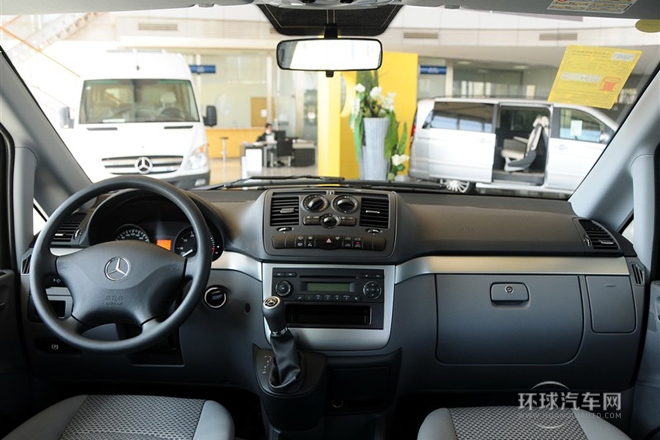 2013款3.0L商務(wù)版