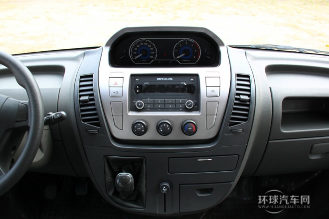 2014款 2.5T傲運(yùn)通短軸低頂