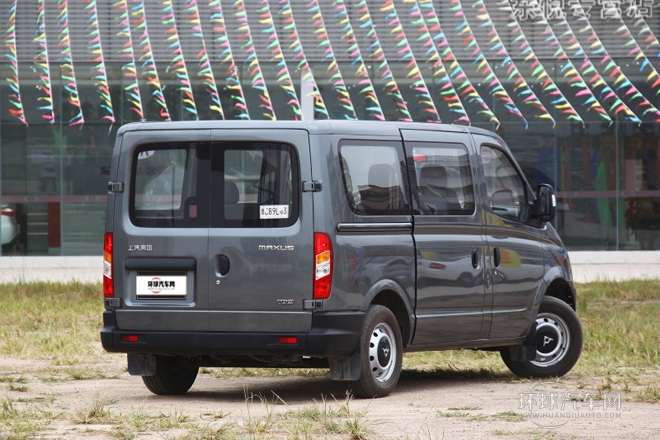 2014款 2.5T傲運通短軸低頂