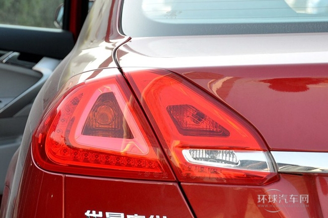 2011款 1.8L 手動豪華型