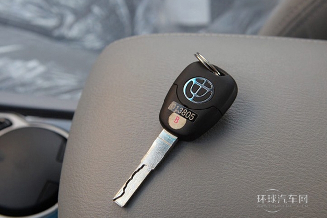 2011款 1.8L 手動舒適型