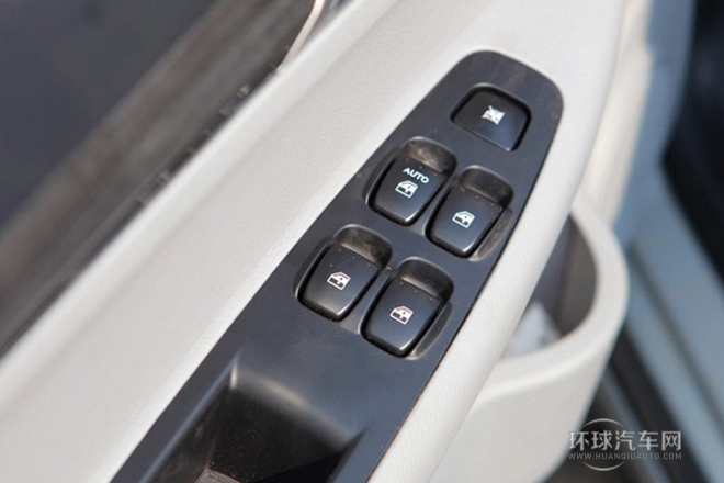 2011款 1.8L 手動舒適型