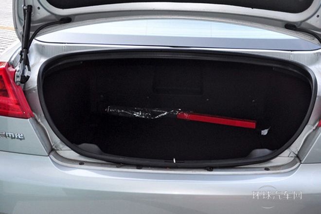 2011款 1.8L 手動舒適型