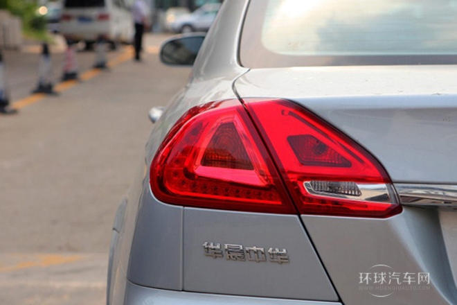 2011款 1.8L 手動舒適型