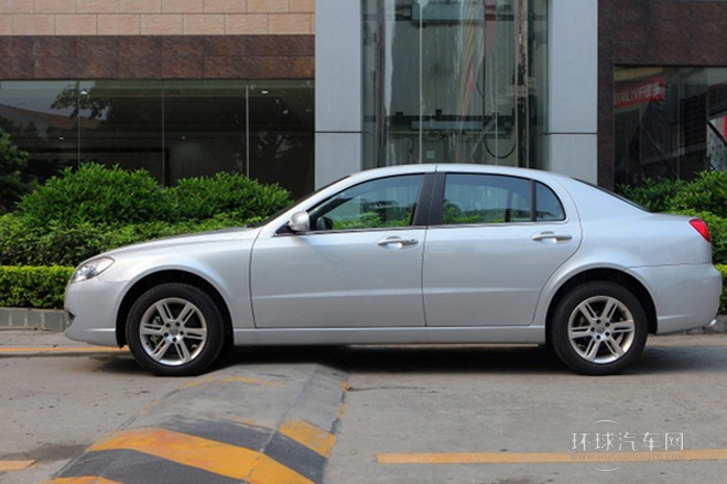 2011款 1.8L 手動舒適型