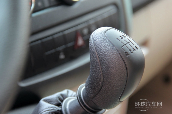 2012款2.1T佳旅長軸版